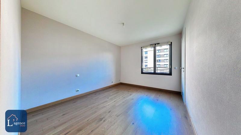 Appartement - 133 m² - 4 pièces