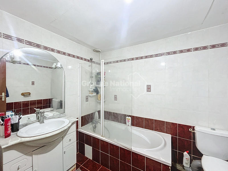 Maison - 99 m² - 5 pièces