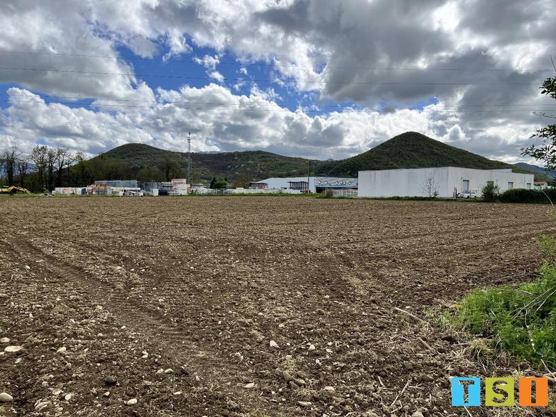 Terrain constructible - 2 760 m²