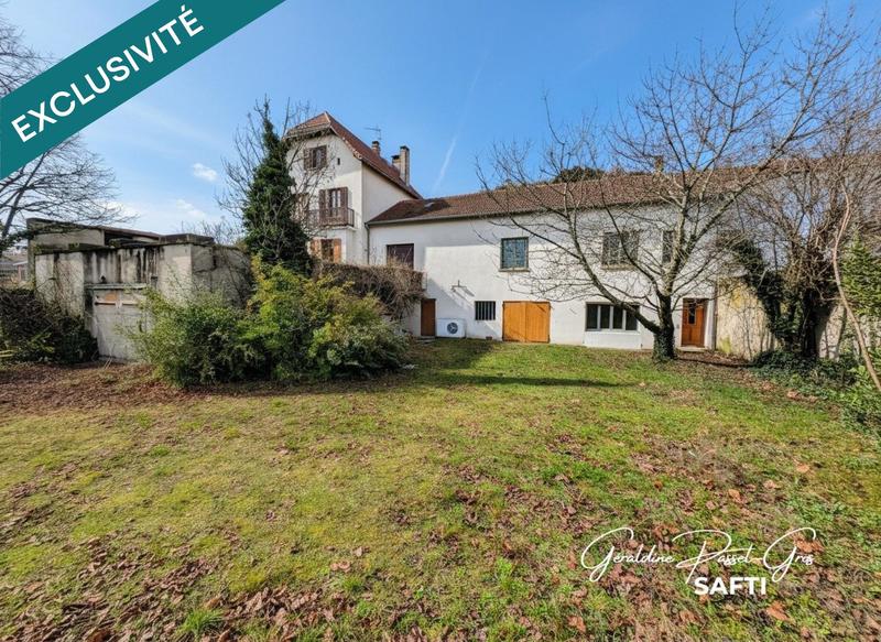 Maison - 334 m² - 12 pièces