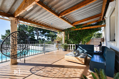 Maison - 140 m² - 6 pièces