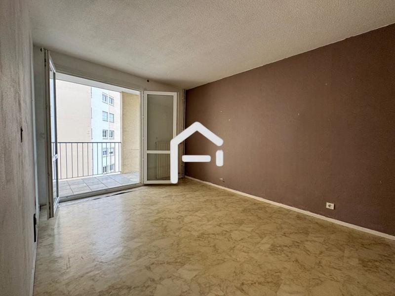 Appartement - 100 m² - 5 pièces