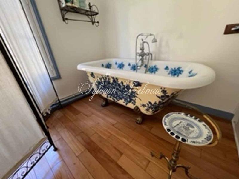 Château - 1 000 m² - 16 pièces