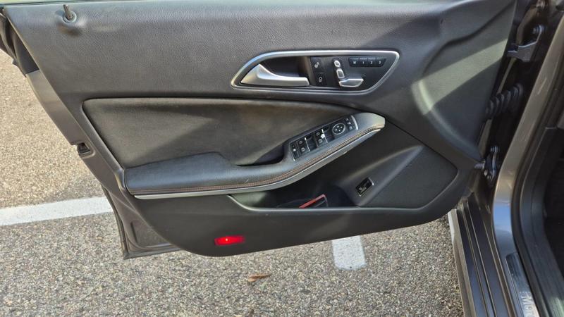 Mercedes Classe Cla 220 d 177 4Matic 7g-Dct Fascination - Entretien constructeur Toit ouvrant