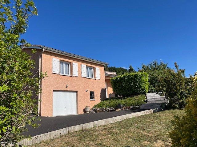 Maison - 92 m² - 5 pièces