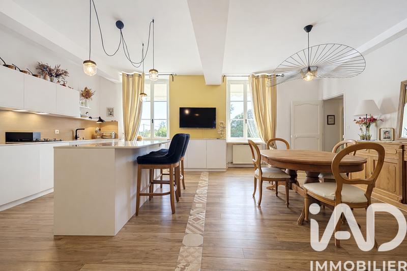 Maison - 350 m² - 12 pièces
