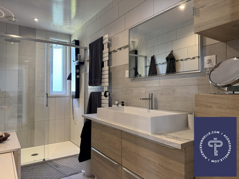 Maison - 156 m² - 6 pièces