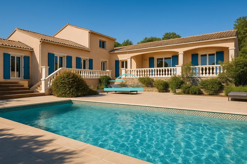 Villa - 280 m² - 9 pièces