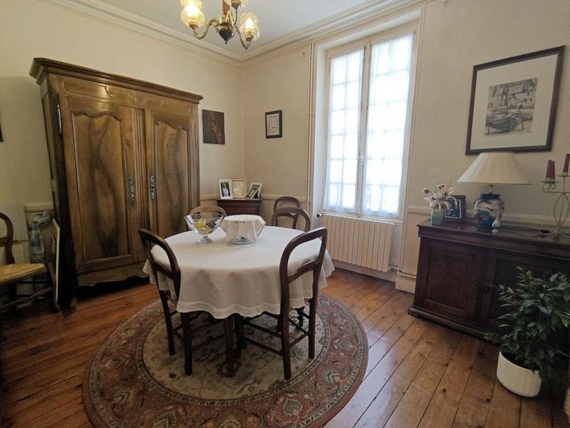 Maison - 153 m² - 7 pièces