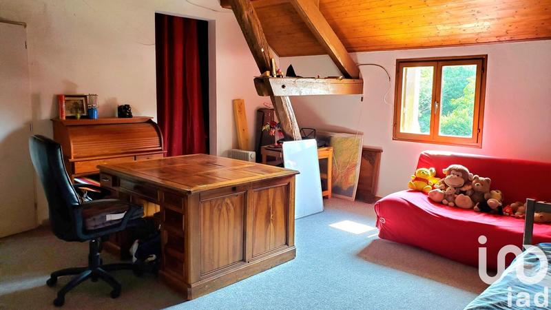 Maison - 214 m² - 8 pièces