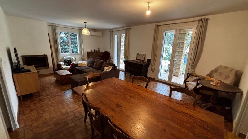 Maison - 180 m² - 7 pièces