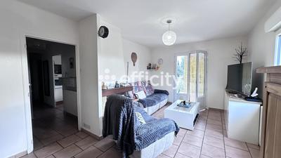 Villa - 145 m² - 6 pièces