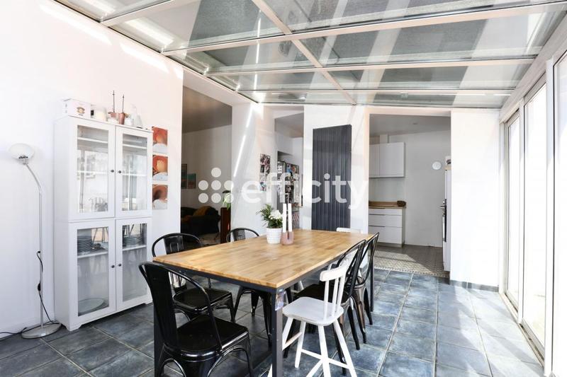Maison - 188 m² - 8 pièces