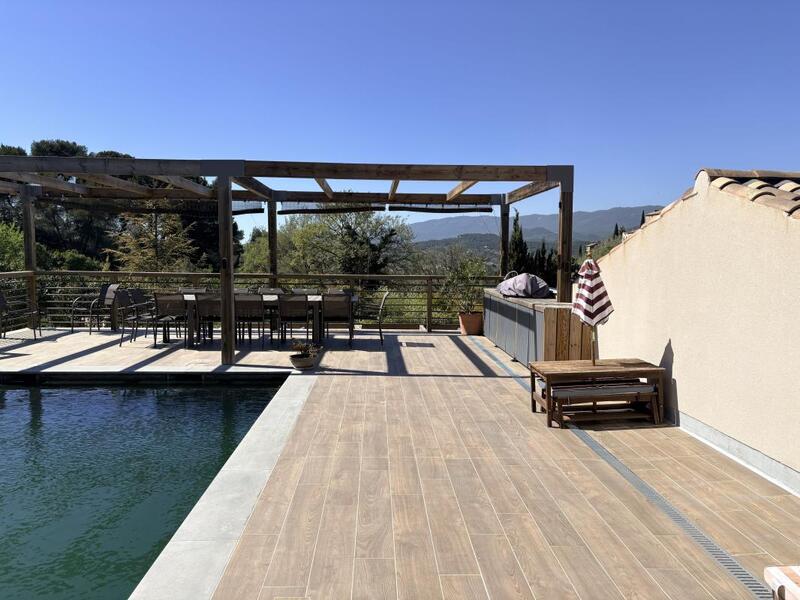 Villa - 460 m² - 5 pièces