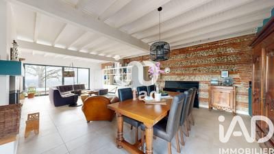 Maison - 260 m² - 9 pièces