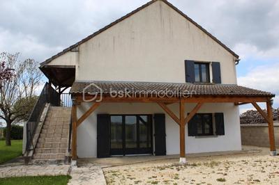 Maison - 238 m² - 13 pièces