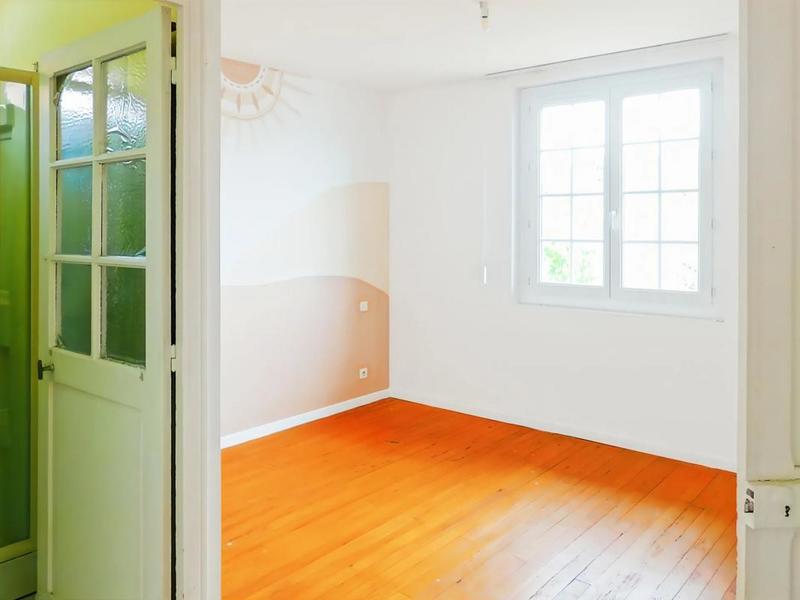 Maison - 210 m² - 8 pièces