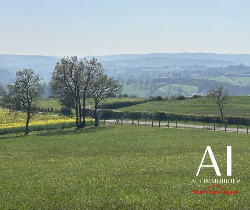 Maison traditionnelle - 213 m² - 7 pièces