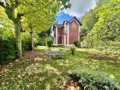 Maison - 96 m² - 4 pièces