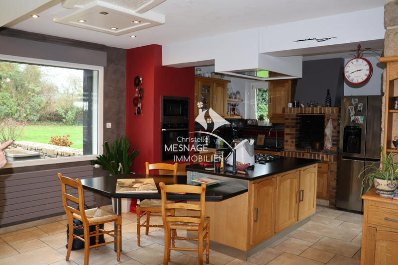 Maison - 182 m² - 6 pièces