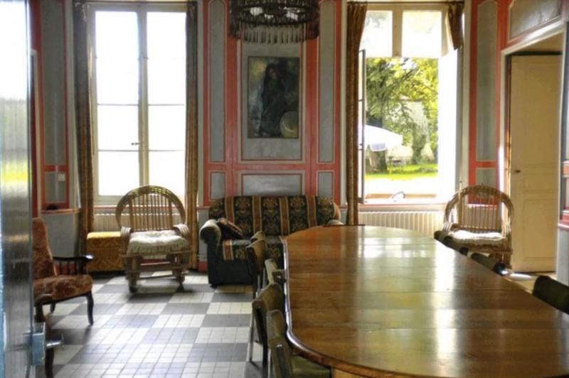 Château - 2 000 m² - 40 pièces