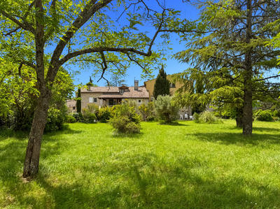 Propriété - 398 m² - 13 pièces