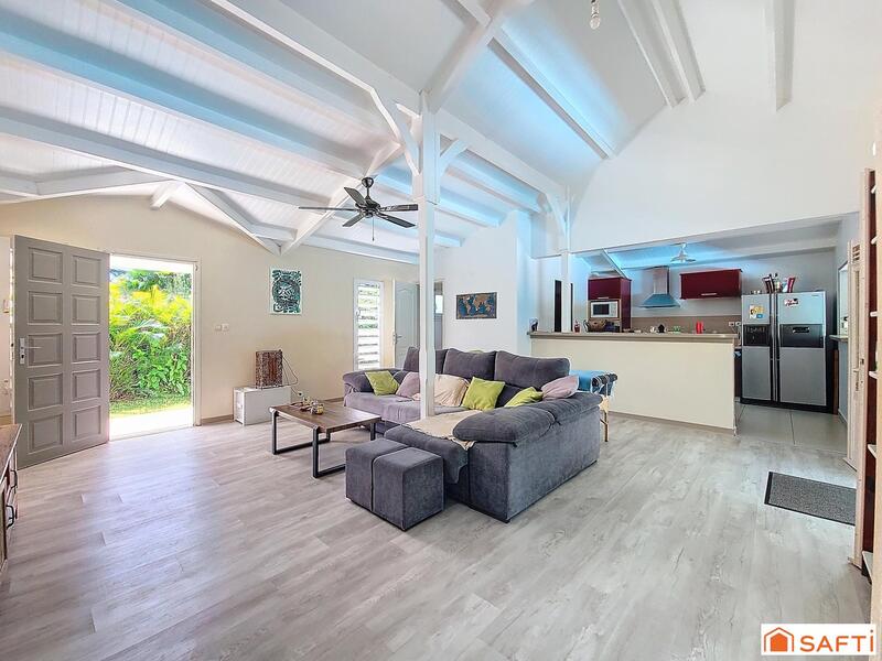 Maison - 140 m² - 5 pièces