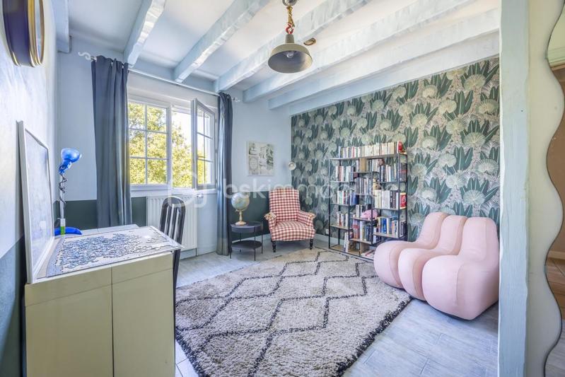 Maison - 250 m² - 9 pièces