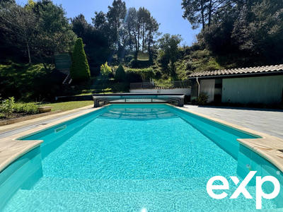 Maison - 163 m² - 6 pièces