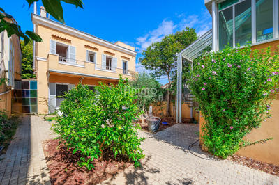 Maison - 165 m² - 7 pièces