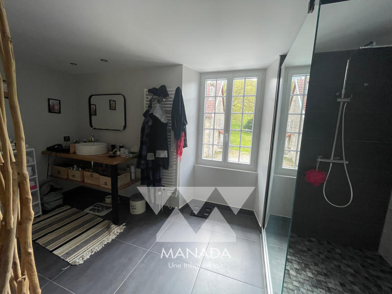 Maison - 225 m² - 6 pièces