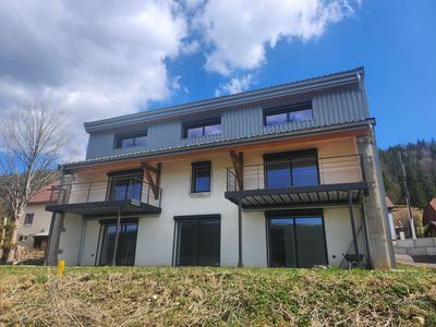 Appartement - 90 m² - 3 pièces