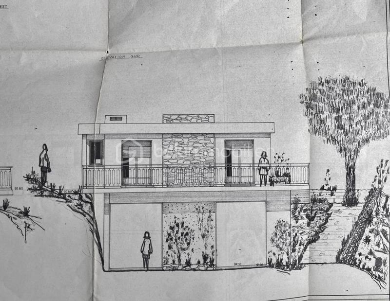 Maison - 499 m² - 6 pièces