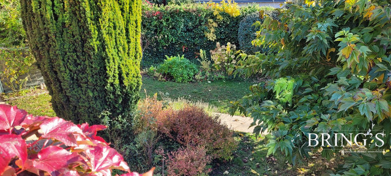 Maison - 250 m² - 9 pièces