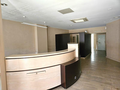 Local commercial - 257 m²