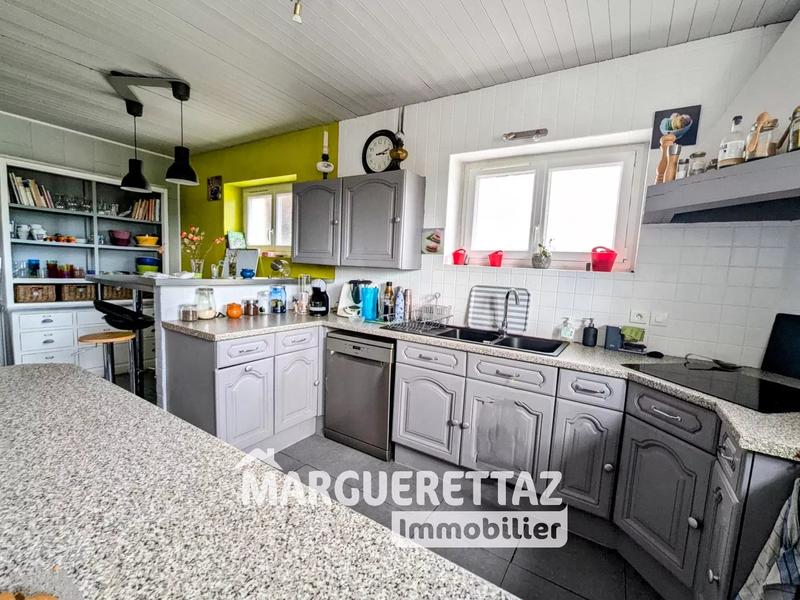 Maison - 422 m² - 7 pièces