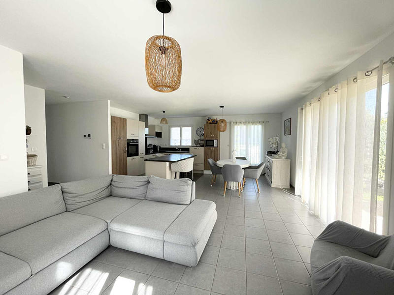 Maison - 96 m² - 5 pièces