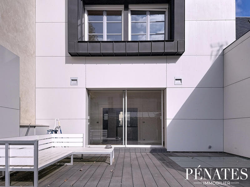 Appartement - 200 m² - 6 pièces