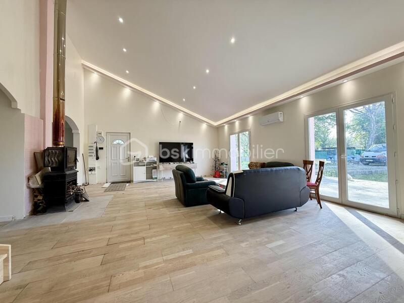 Maison - 180 m² - 6 pièces