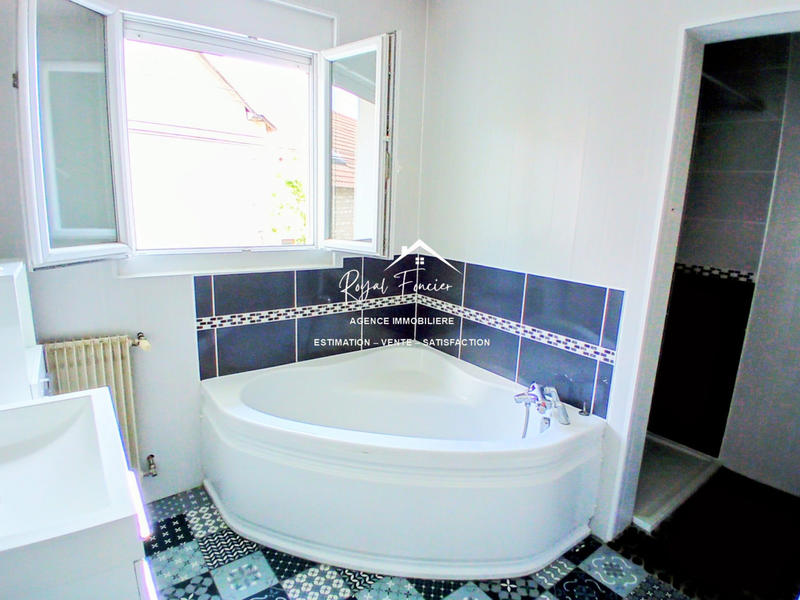 Maison ancienne - 122 m² - 6 pièces