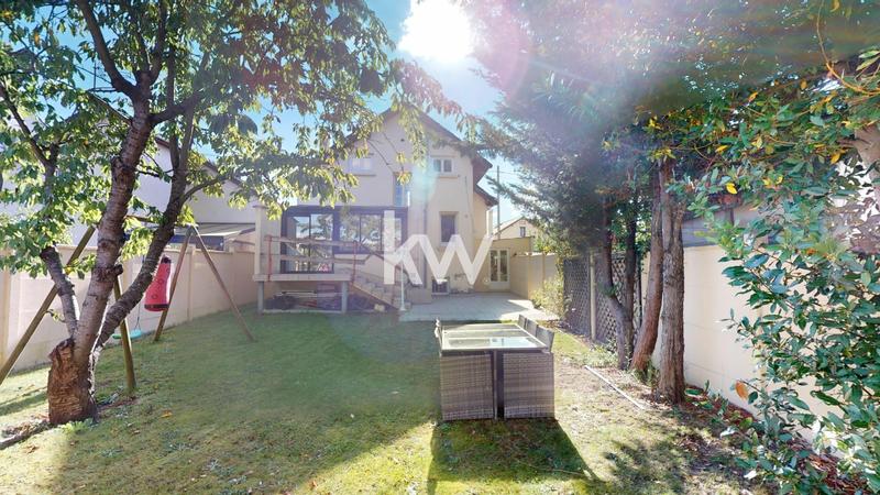 Maison - 120 m² - 6 pièces