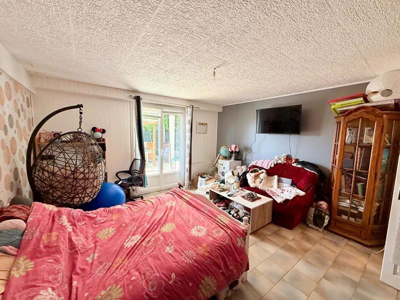 Maison - 186 m² - 8 pièces