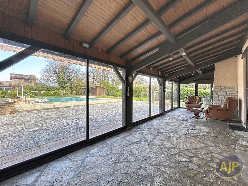 Maison - 191 m² - 5 pièces