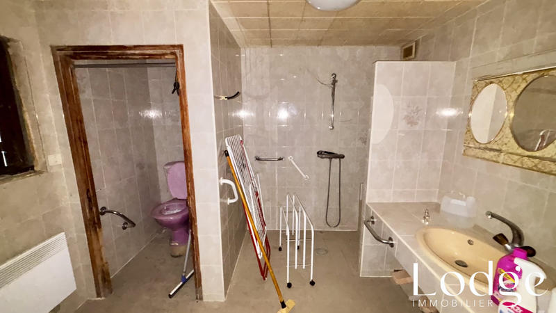 Maison - 350 m² - 10 pièces