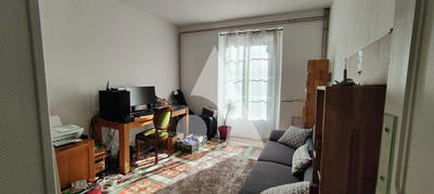 Maison - 16 m² - 7 pièces