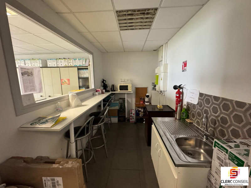 Bureau - 230 m²
