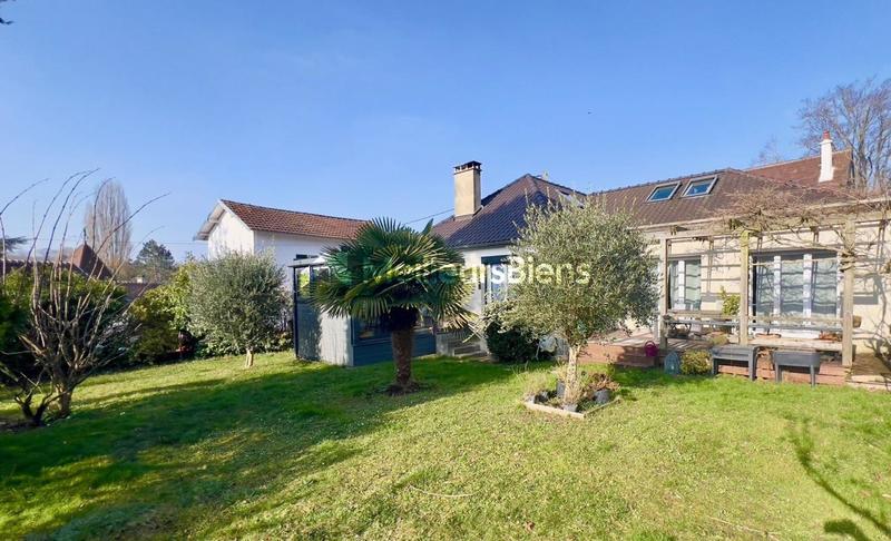 Maison - 130 m² - 8 pièces