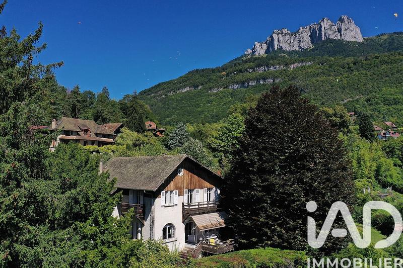 Maison - 400 m² - 10 pièces