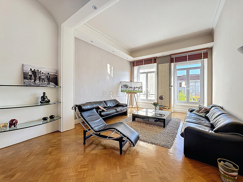 Maison de ville - 316 m² - 11 pièces