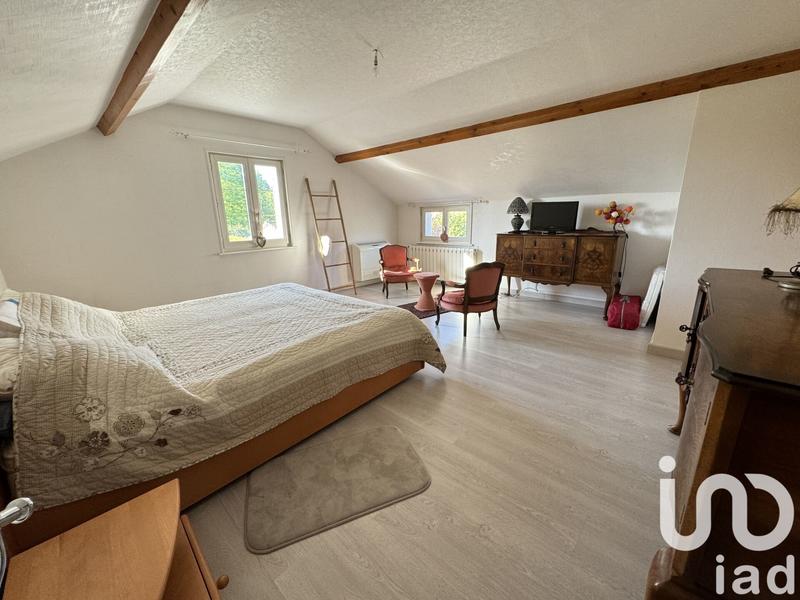 Maison - 254 m² - 9 pièces